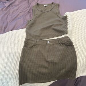 Le Lis Olive Mini Skirt Set